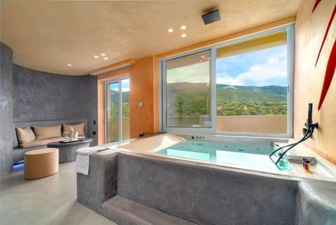 Natural landscape, Hot Tub, Mountain view