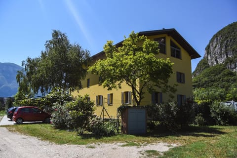 Agriturismo La Casa Gialla Farm Stay in Trentino-South Tyrol