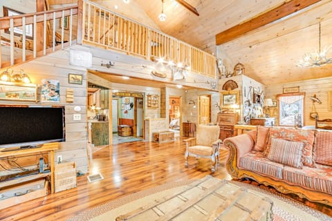 The Bear Lodge House in Indian Lake