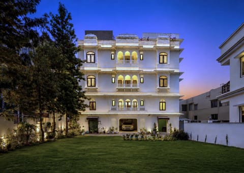 Property building, Facade/entrance