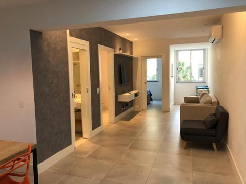 Novíssimo 2 quartos na quadra da praia Apartment in Rio de Janeiro