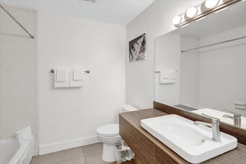 Oceanside Marina Suites - A Waterfront Hotel Hotel in Oceanside