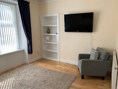 Communal lounge/ TV room, TV and multimedia, Living room, Seating area