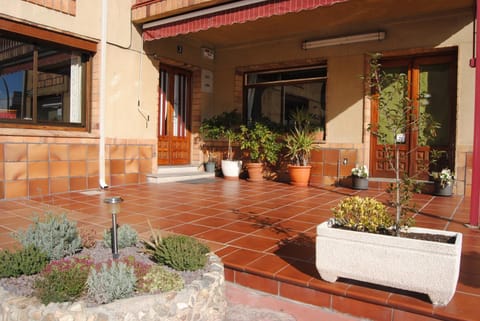 Facade/entrance