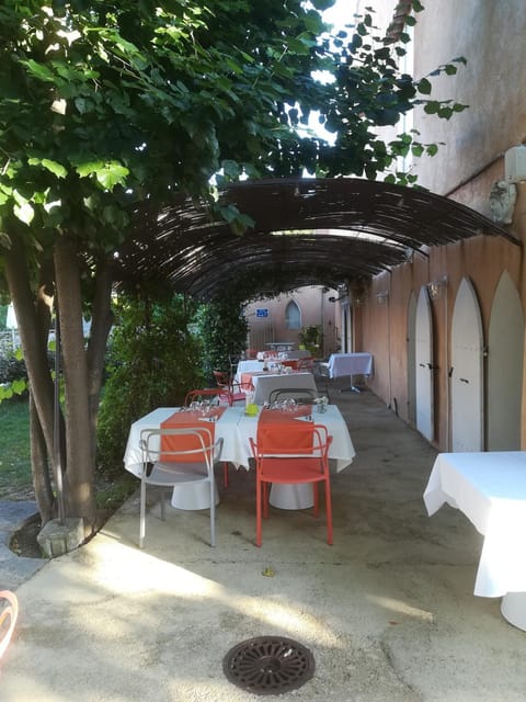 Auberge de la Cauquiere Hotel in Le Beausset