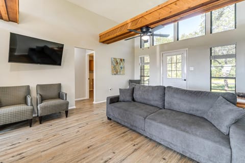 Canyon Lake House with Porch, Views and Private Gazebo House in Canyon Lake