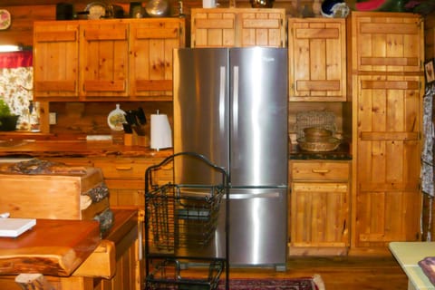 Cozy Immaculate Cabin - Peaceful Retreat! Cabin in Idaho