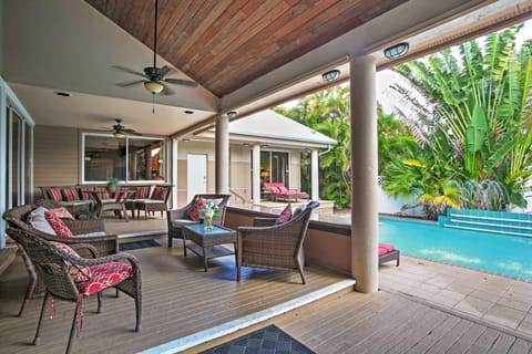 Walk to Private Beach Poolside Oasis in Pompano House in Pompano Beach
