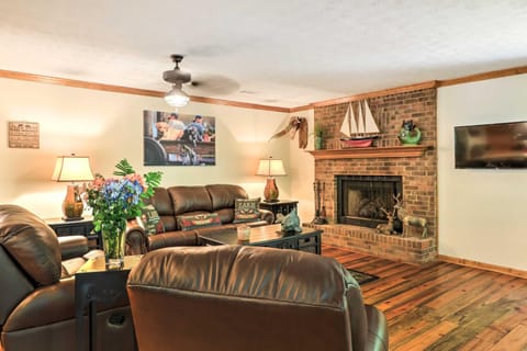 Waterfront West Point Lake Cabin with Private Dock! Cabin in West Point Lake