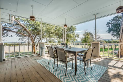 Beautiful Hill Country Ranch Home - 4 Mi to Town! House in Boerne