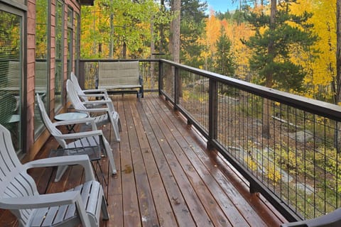 Large Home on 1 Acre 2 Mi to Grand Lake Village House in Rocky Mountain National Park
