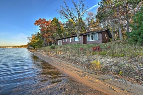 Pelican Lake Cabin Private Beach and Scenic Sunsets Cabin in Minnesota