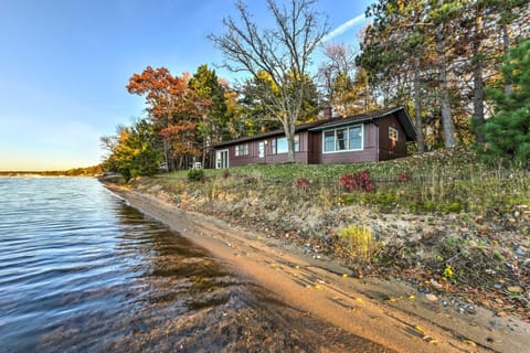 Pelican Lake Cabin Private Beach and Scenic Sunsets Cabin in Minnesota