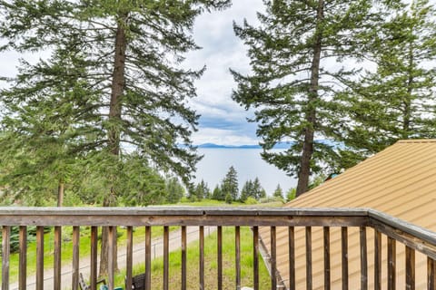 Flathead Lake Views Scenic and Spacious Retreat! House in Flathead Lake