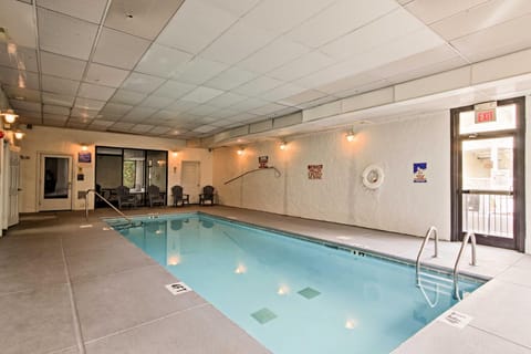 3 Mi to Dollywood Pigeon Forge Resort Studio! House in Pigeon Forge