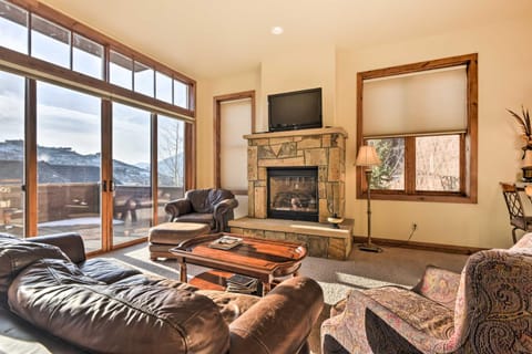 Crested Butte Townhome with Views - Steps to Lifts! House in Colorado