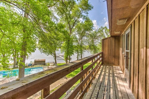 Clearwater Lake Getaway with Shared Pool and Boat Dock House in Clearwater Lake