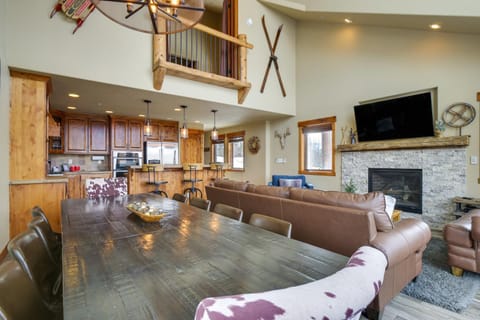 Colorado Lodge with Mtn Views - 3 Mi to Winter Park! House in Fraser