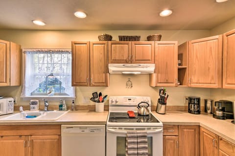 Buena Vista Shambala Sanctuary Near Main St! House in Buena Vista