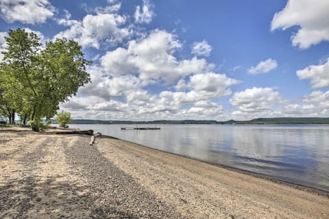 Lake Pepin Cottage with Decks and Private Beach! House in Lake Pepin