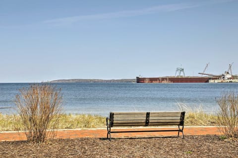 Modern Sturgeon Bay Home by Potawatomi State Park! House in Sturgeon Bay