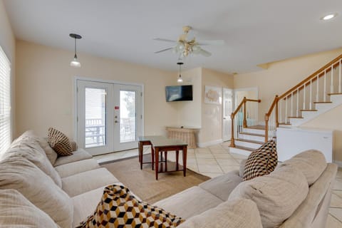 Orange Beach Family Duplex with Deck Less Than 1 Mi to Shore House in Orange Beach