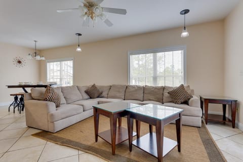 Orange Beach Family Duplex with Deck Less Than 1 Mi to Shore House in Orange Beach