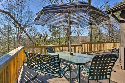 Dog-Friendly Hendersonville Cabin Deck and Views Cabin in Laurel Park