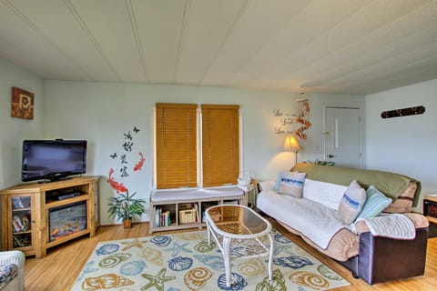 Walk to Beach! The Little Orcas Moclips Cottage House in Moclips