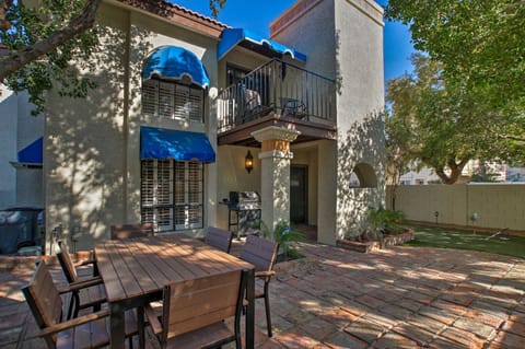 Trendy Phoenix Townhome by South Mountain Trails! House in Tempe