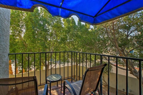 Trendy Phoenix Townhome by South Mountain Trails! House in Tempe