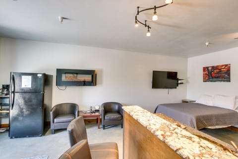 Lava Hot Springs Studio with Deck Walk to Hot Pools Apartment in Lava Hot Springs
