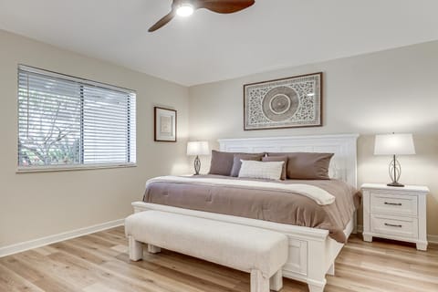 Golf Getaway with Patio in PGA National Resort! House in Palm Beach Gardens