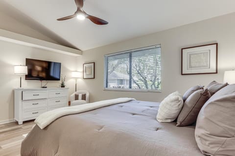 Golf Getaway with Patio in PGA National Resort! House in Palm Beach Gardens