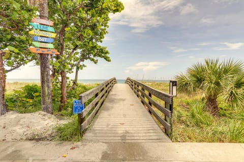350 Ft to Beach! Lizard Lair in Indian Rocks Apartment in Indian Rocks Beach