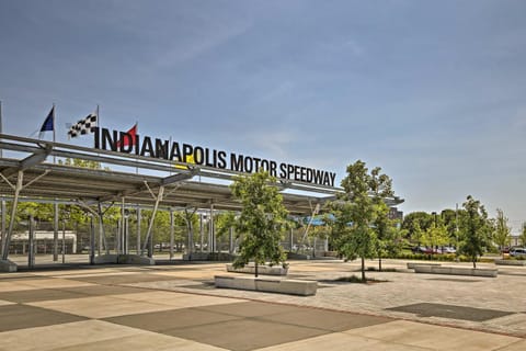 Indianapolis Vacation Rental - Walk to the IMS! House in Indianapolis