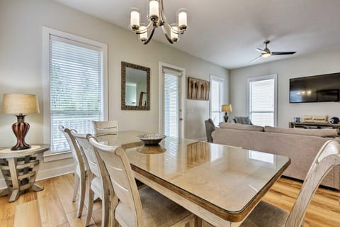 Spacious Miramar Beach Cottage with Beach Access! House in Miramar Beach