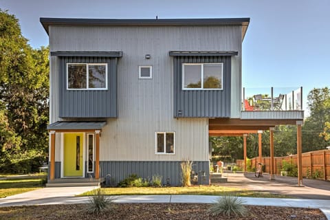 Missoula Getaway with Balcony, 2 Mi to Downtown! House in Missoula