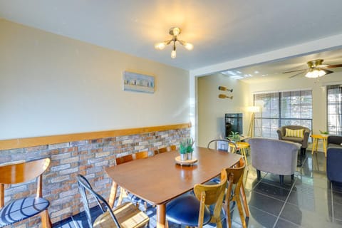 3 Mi to UF Townhome with Patio in Gainesville! House in Gainesville