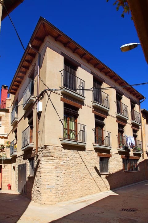 Property building, Day