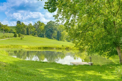 Rogersville Barn Apartment on 27 Acres with Pond! Apartment in Cherokee Reservoir