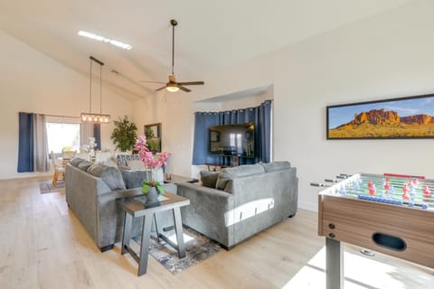 Outdoor Oasis! Phoenix-Area Family Escape House in Litchfield Park