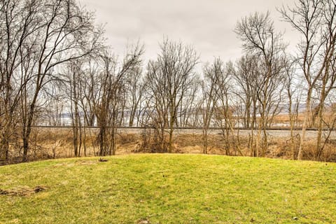 Cabin Near River - Treehouse Masters Stayed Here! Cabin in Iowa