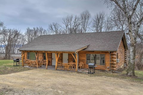 Cabin by the River Visited by Treehouse Masters! Cabin in Iowa