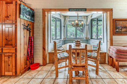 Alto Mtn Retreat on 8 Acres with Indoor Hot Tub House in Ruidoso