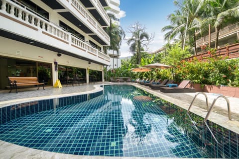 Property building, Day, Garden, Garden view, Pool view, Swimming pool, Swimming pool, sunbed