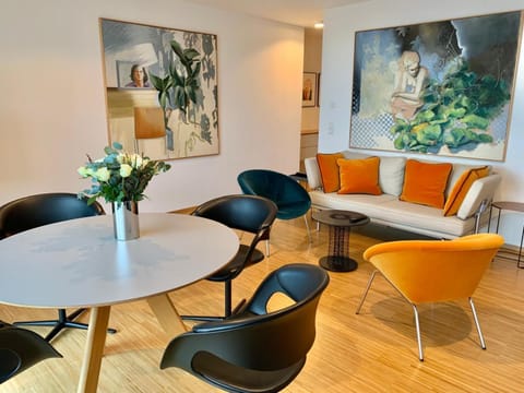 Living room, Dining area