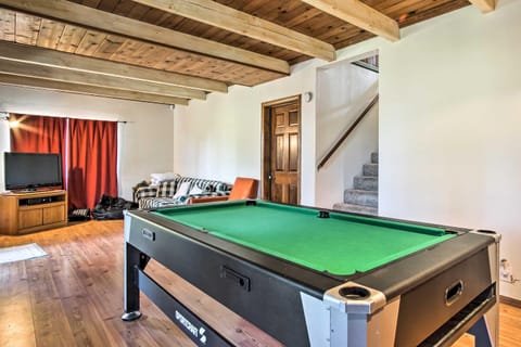 5 Mi to Lake Arrowhead Village Cabin with Game Room Cabin in Lake Arrowhead