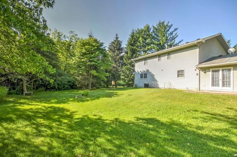 Private Plymouth Hideaway - 13 Miles to Ann Arbor! House in Superior Charter Township