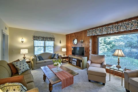 Family-Friendly Fish Creek Cape House with Deck! House in Door County